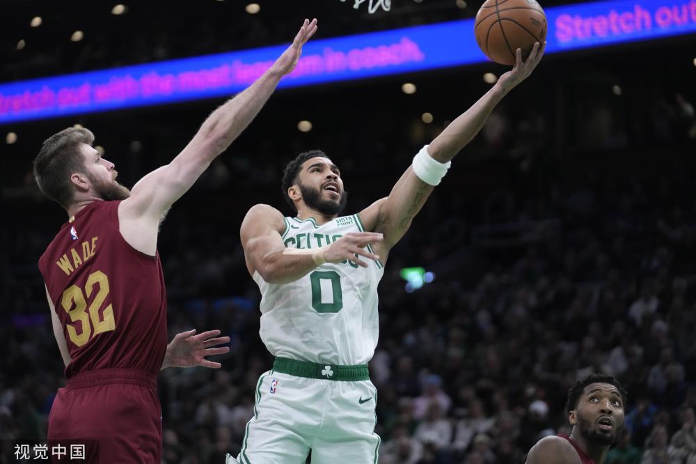 的策略截然 的策略截然