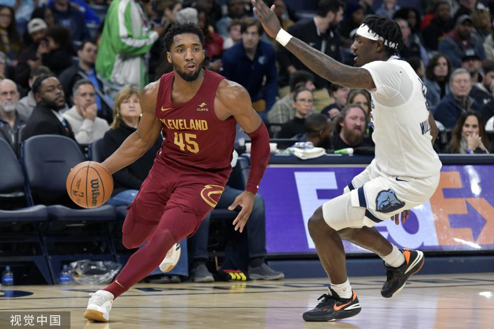 巴萨的阵容 巴萨的阵容